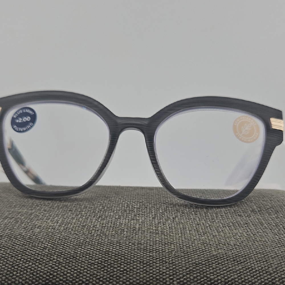 Peepers Women's Eyeglasses/ Blue Light Filtering +2.00 Spring Hinge NEW